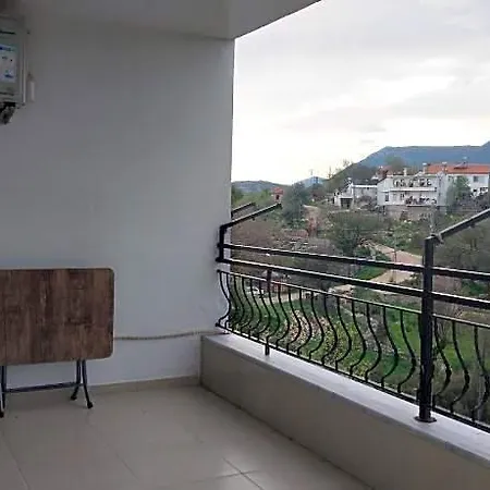 Demir * Kaş